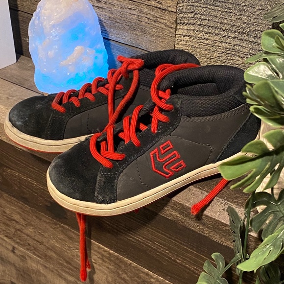 Etnies | Size 11 C - Picture 1 of 3